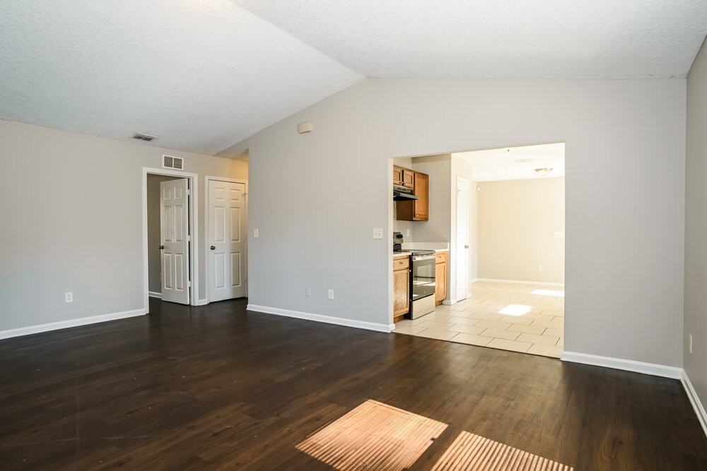 9105 11th Ave - Photo 3 of 16