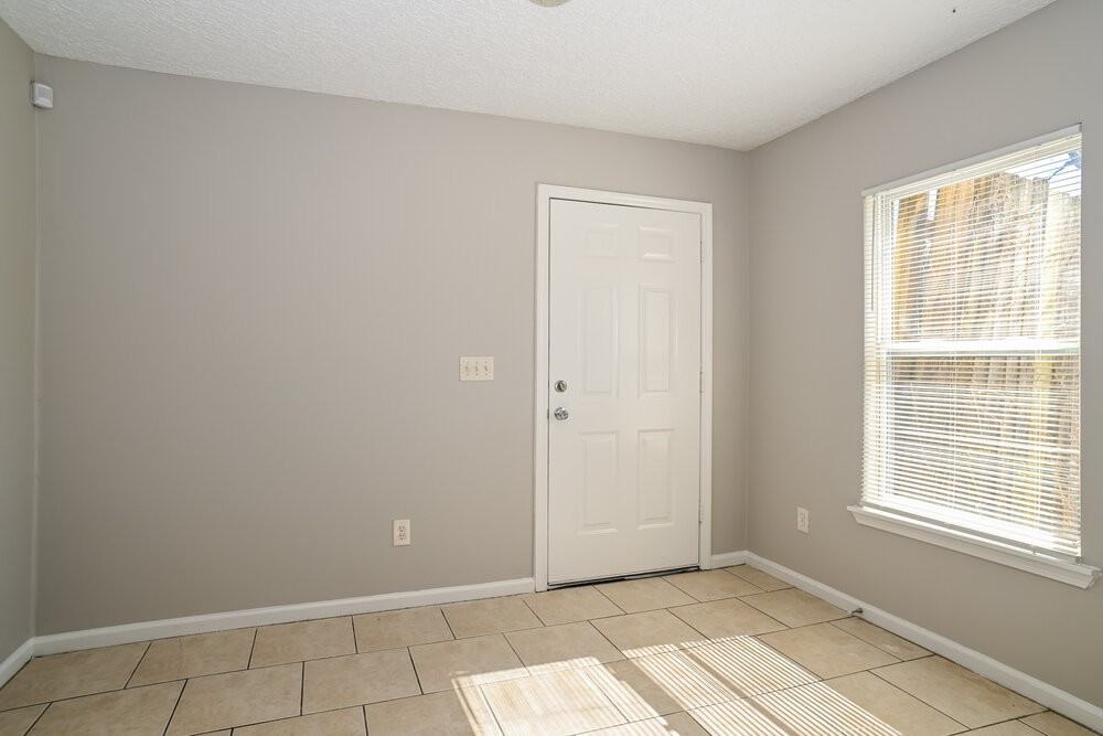 9105 11th Ave - Photo 6 of 16