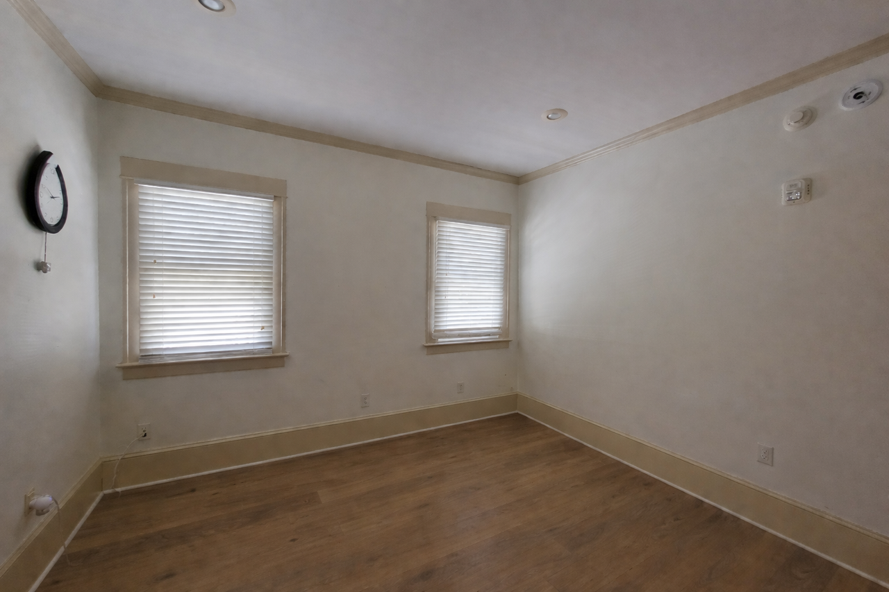 1613 King St #1613 - Photo 5 of 13