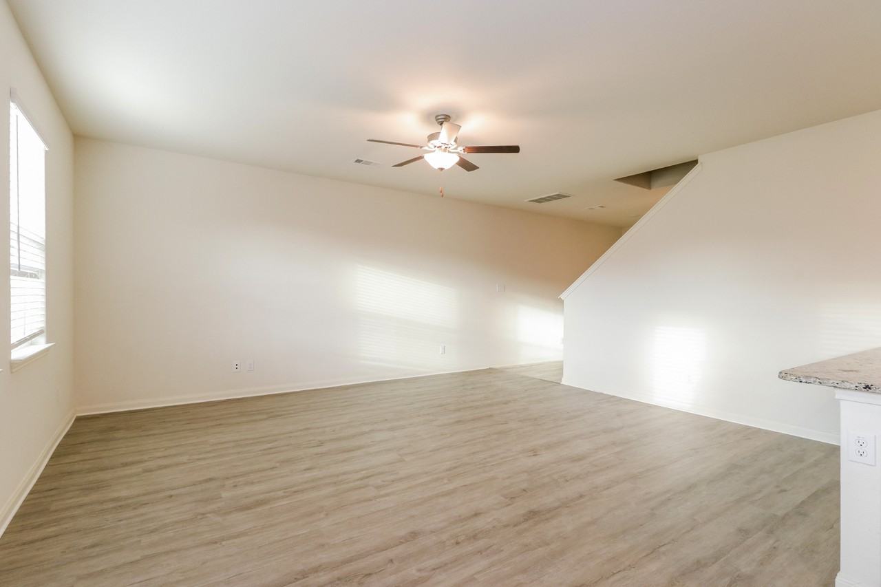 26864 26864 Steinbeck Dr - Photo 3 of 27