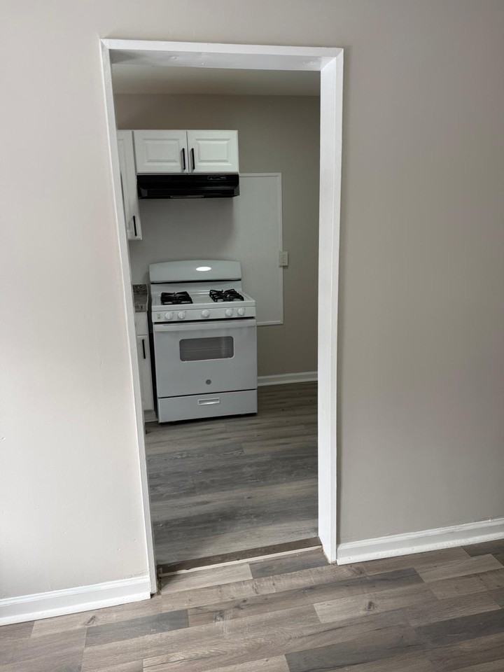 1431 Edgewood Ave - Photo 3 of 5