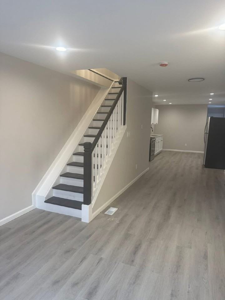 521 Martin Luther King Jr Blvd - Photo 6 of 7