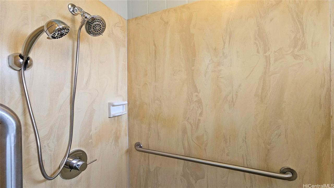 615 22nd Ave - Photo 6 of 24