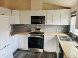 featured image of 246 W Maple St