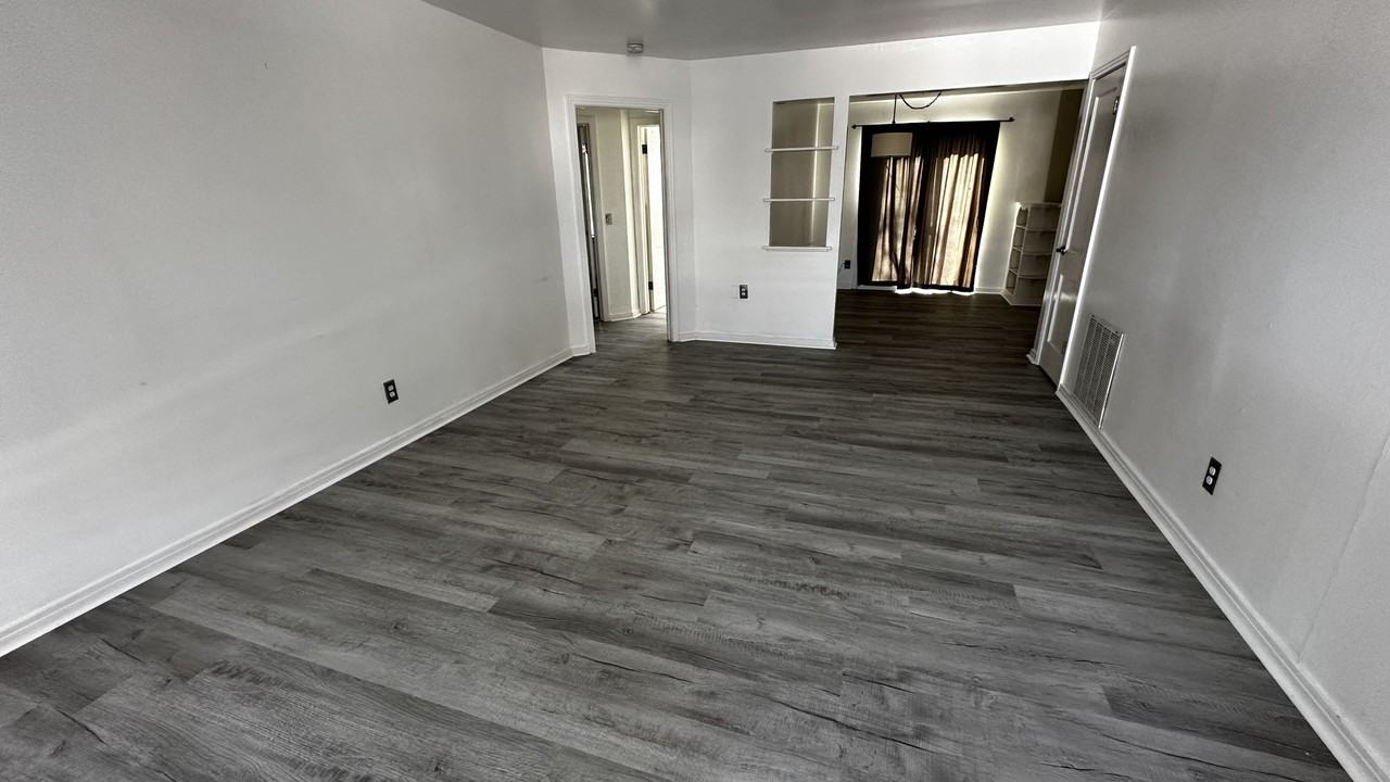 3226 N Nesbitt Ave - Photo 5 of 10