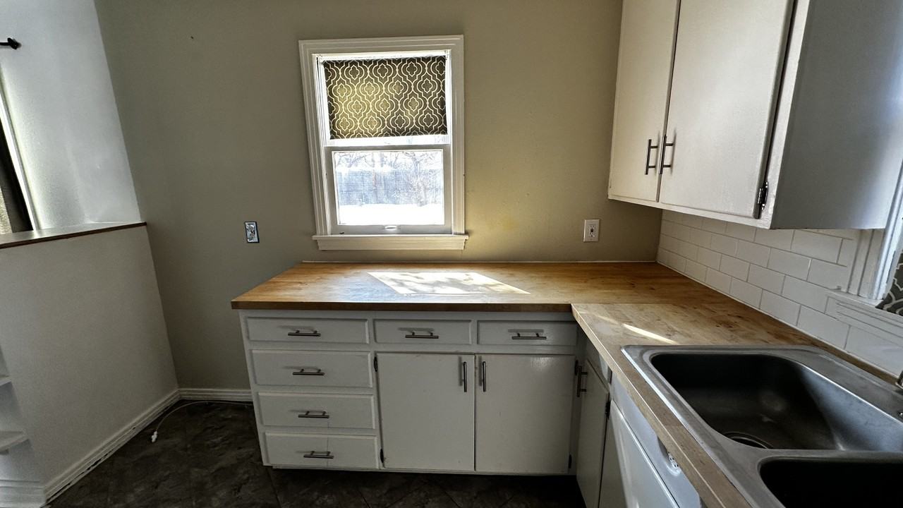 3226 N Nesbitt Ave - Photo 6 of 10