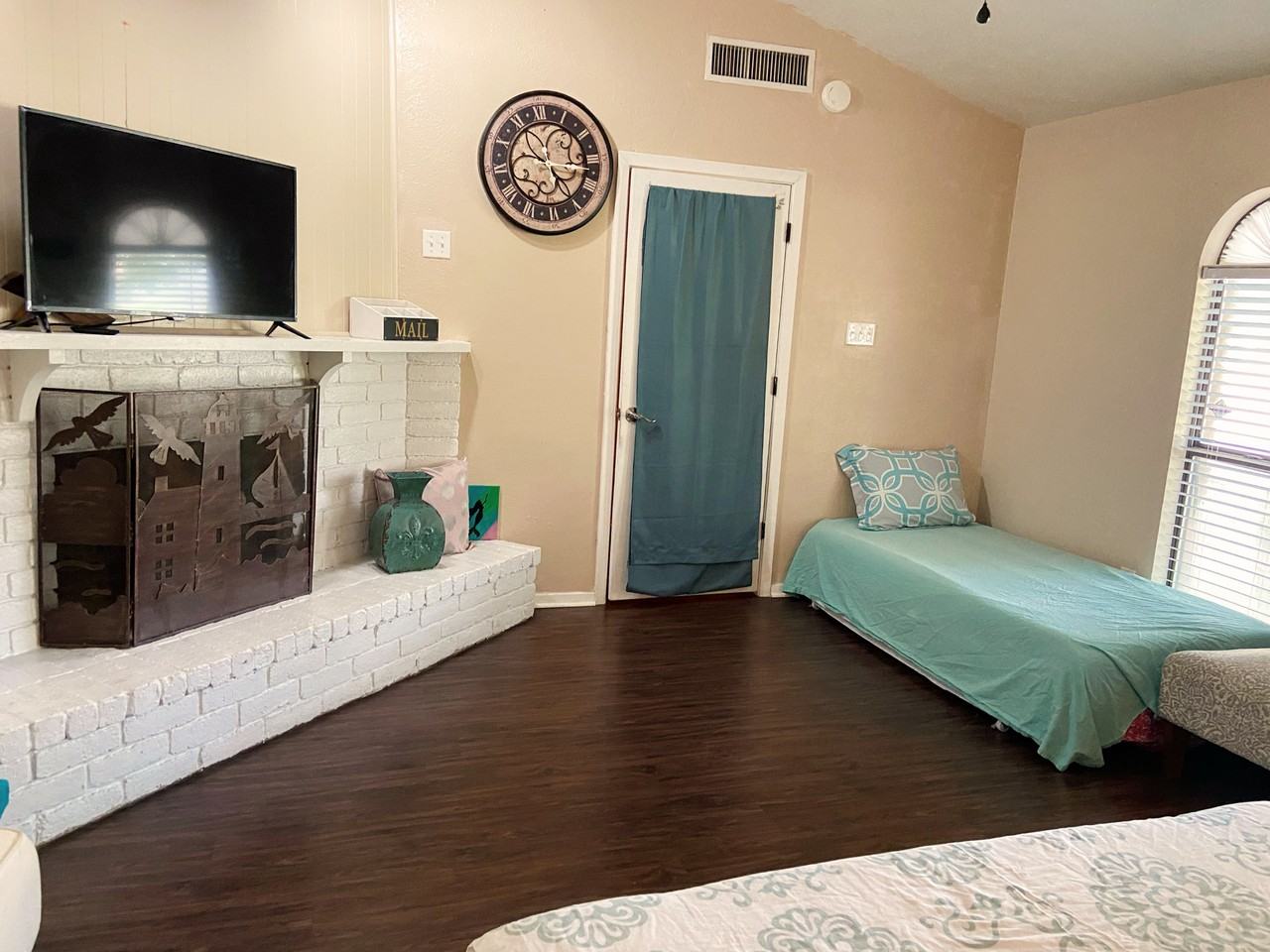 7414 Cloverglen Dr - Photo 5 of 10