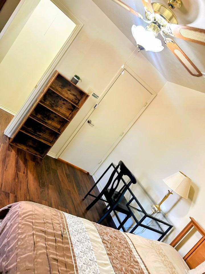 Cambridge Dr - Photo 2 of 10