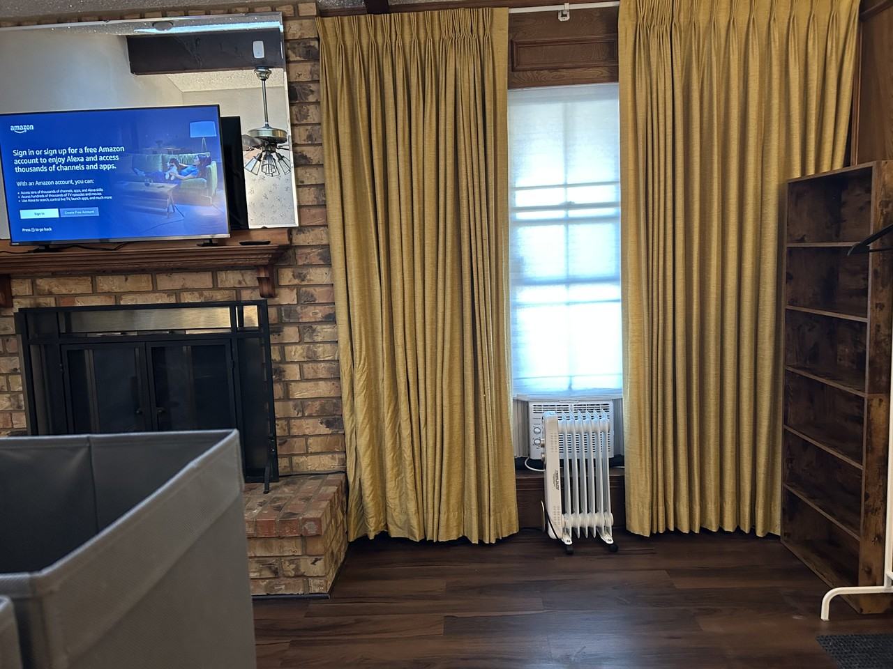 Cambridge Dr - Photo 3 of 10