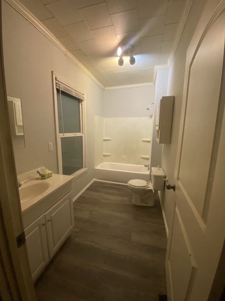 519 Madison St - Photo 2 of 3