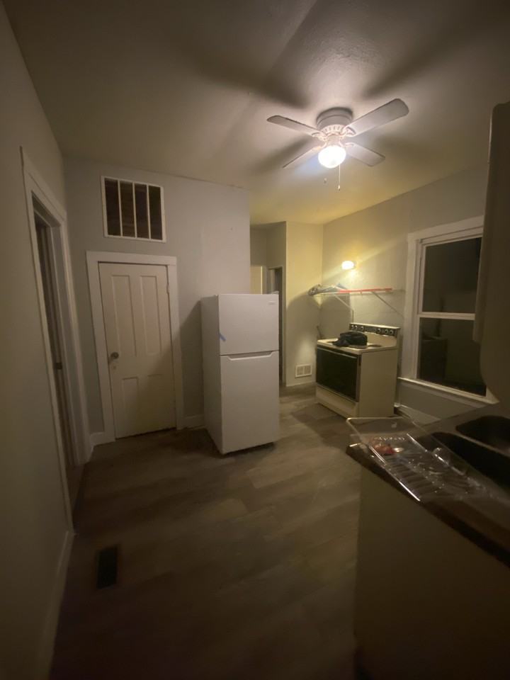 519 Madison St - Photo 3 of 3