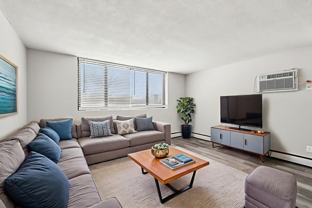 Como Court - Photo 1 of 1