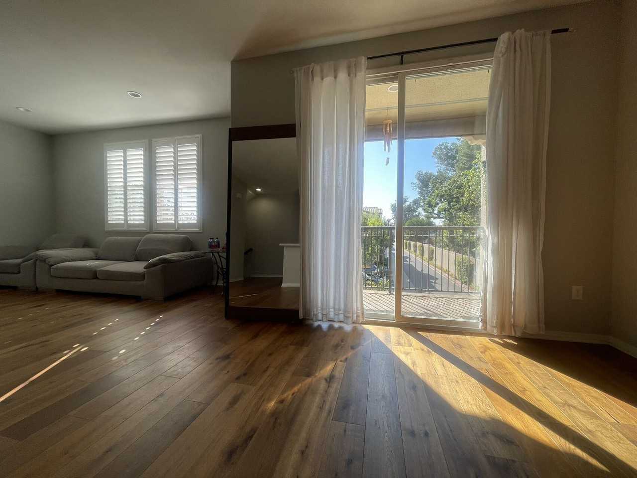 812 S Gladys Ave #1 - Photo 7 of 21