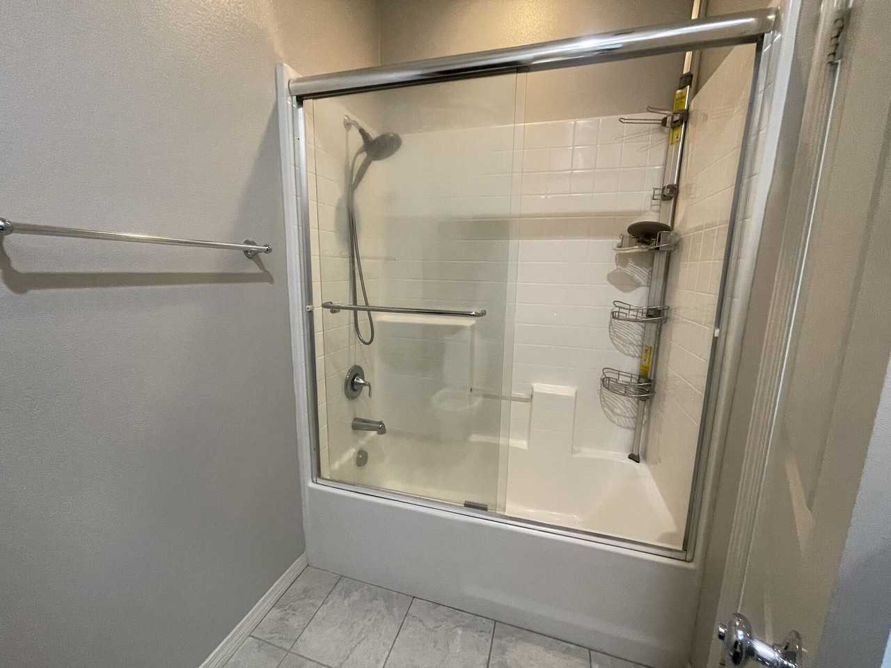 812 S Gladys Ave #1 - Photo 5 of 21