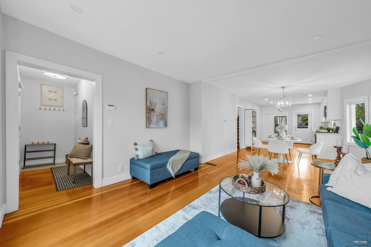 3403 Carolina St - Photo 4 of 50