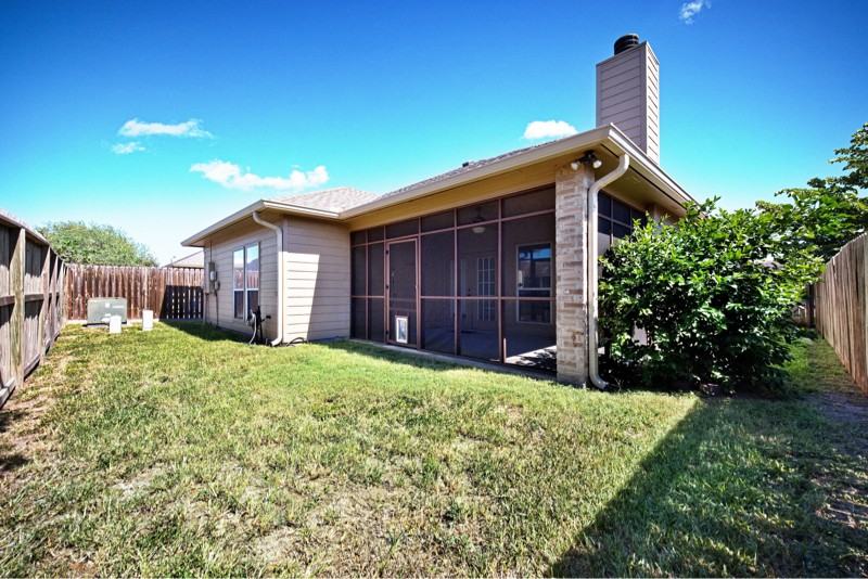 2529 Windrose Dr - Photo 4 of 27