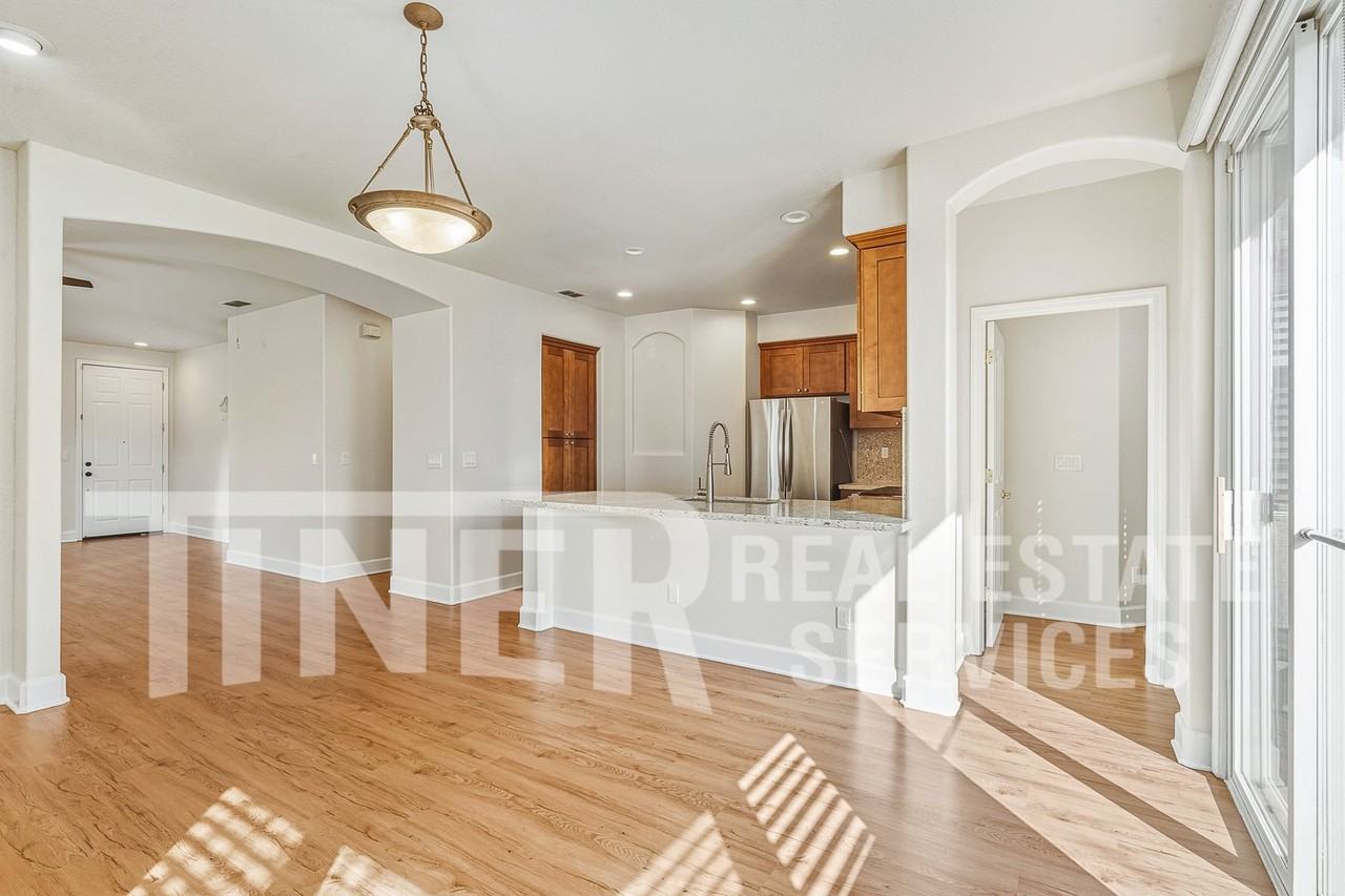 2500 Merlin Way - Photo 6 of 27