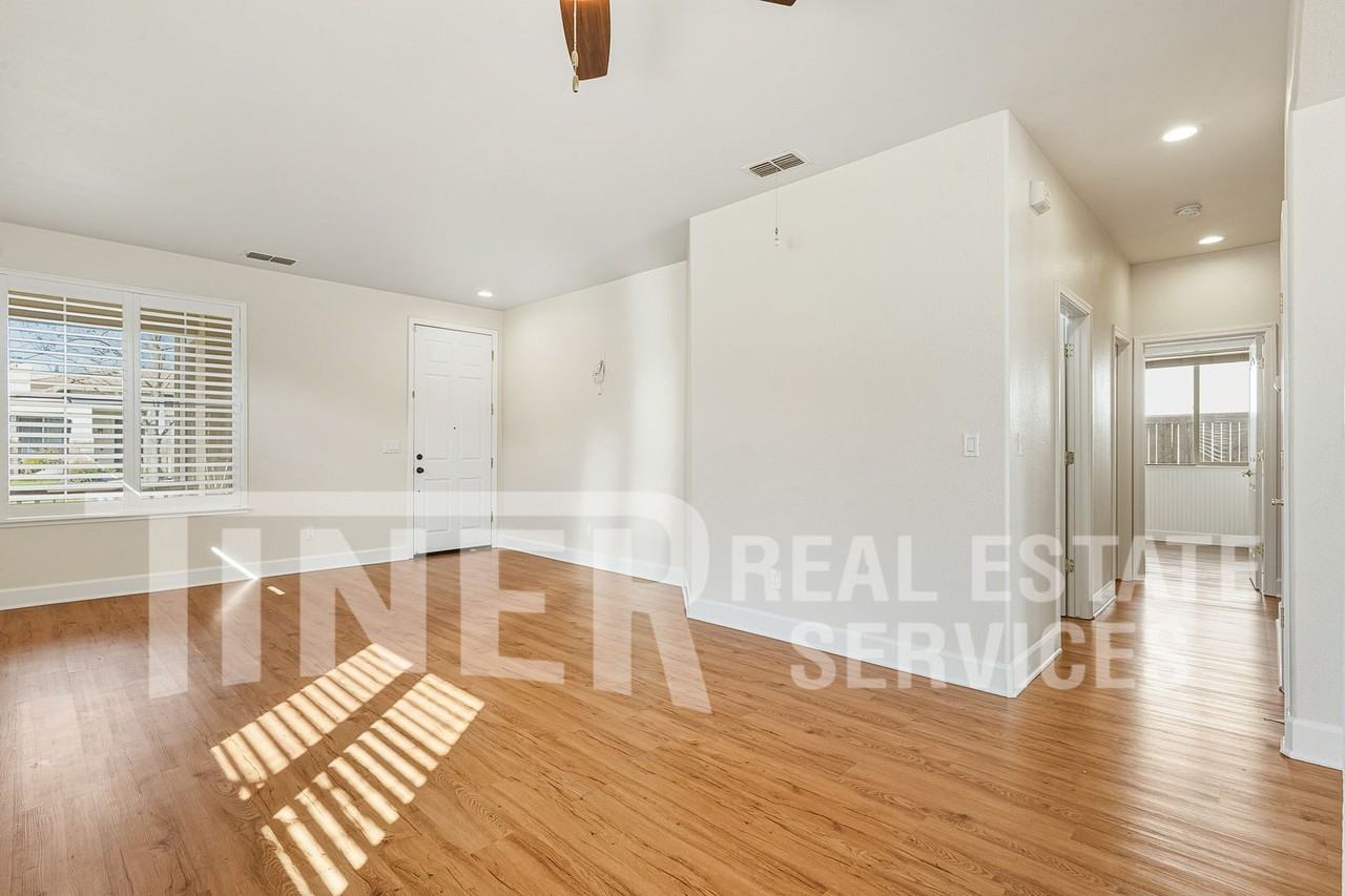 2500 Merlin Way - Photo 7 of 27