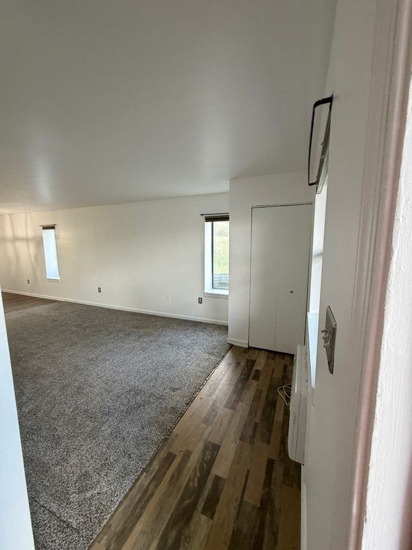 1334 W Wyomissing Ct ##M - Photo 4 of 40