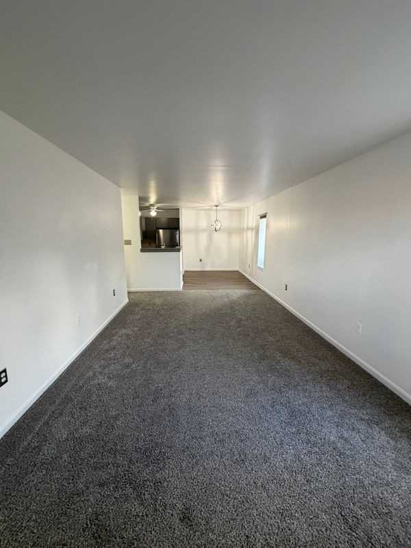 1334 W Wyomissing Ct ##M - Photo 5 of 40