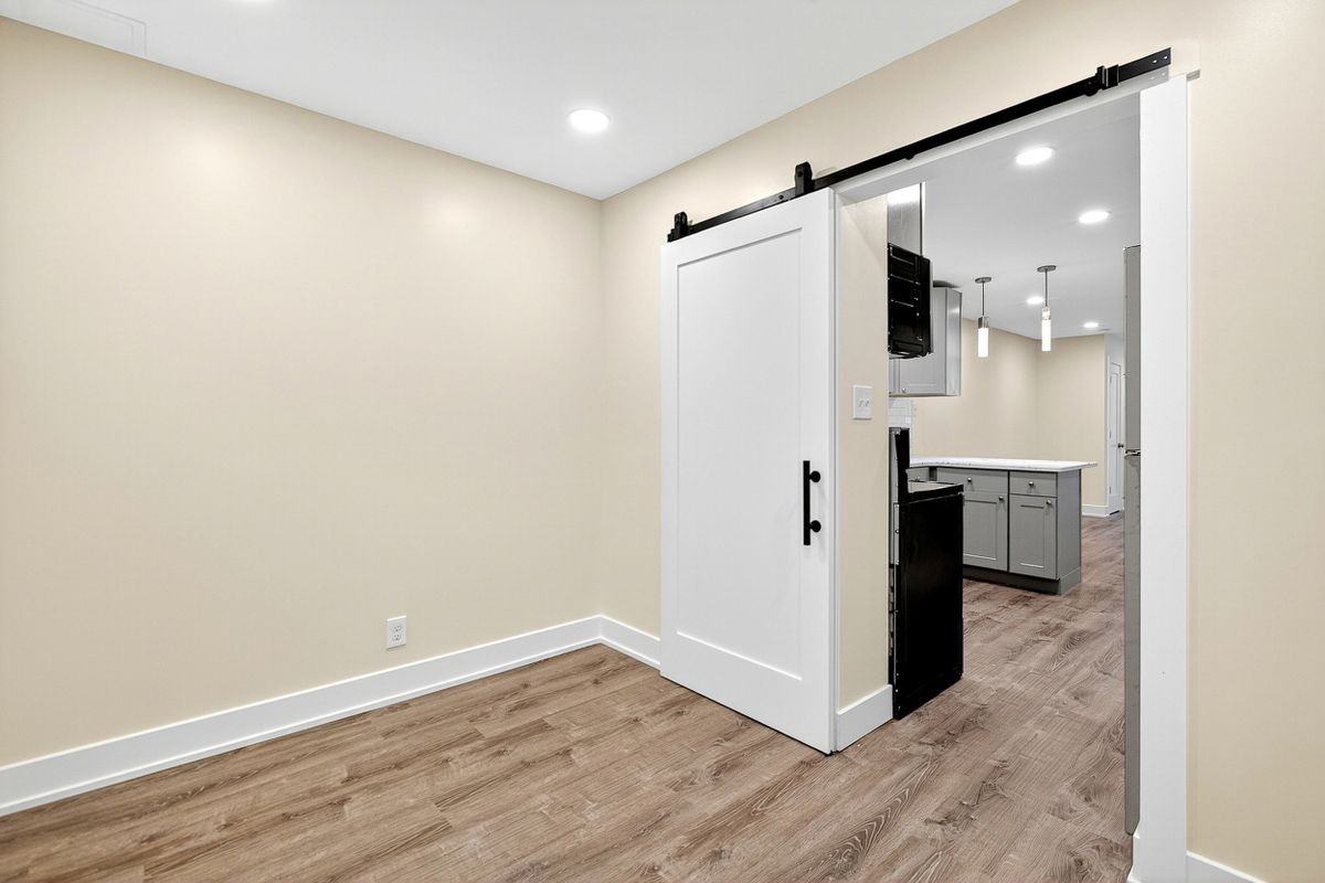 567 Summit House - Photo 3 of 13