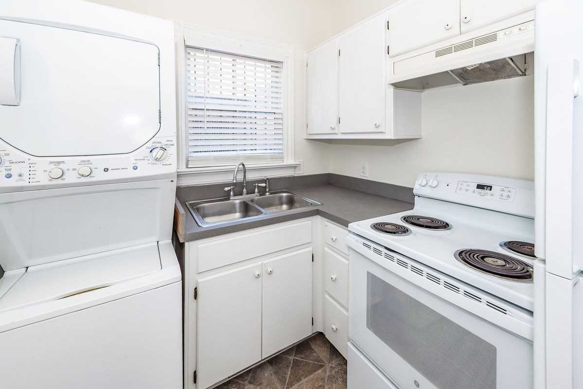 34 Amherst St - Photo 3 of 9