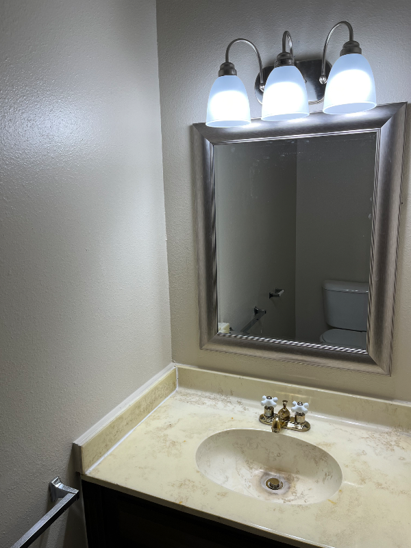 1823 Greenwood Ln - Photo 6 of 9