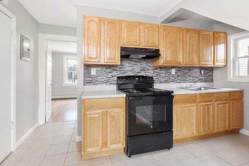 196 Shephard Ave #3 - Photo 6 of 15