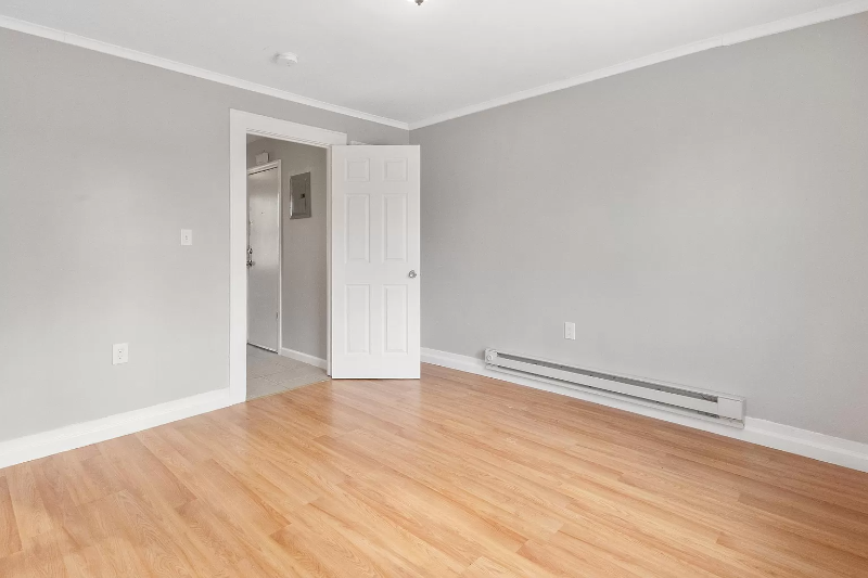 196 Shephard Ave #3 - Photo 7 of 15