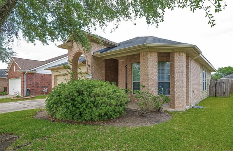 7411 Jacobs Well Dr - Photo 2 of 20