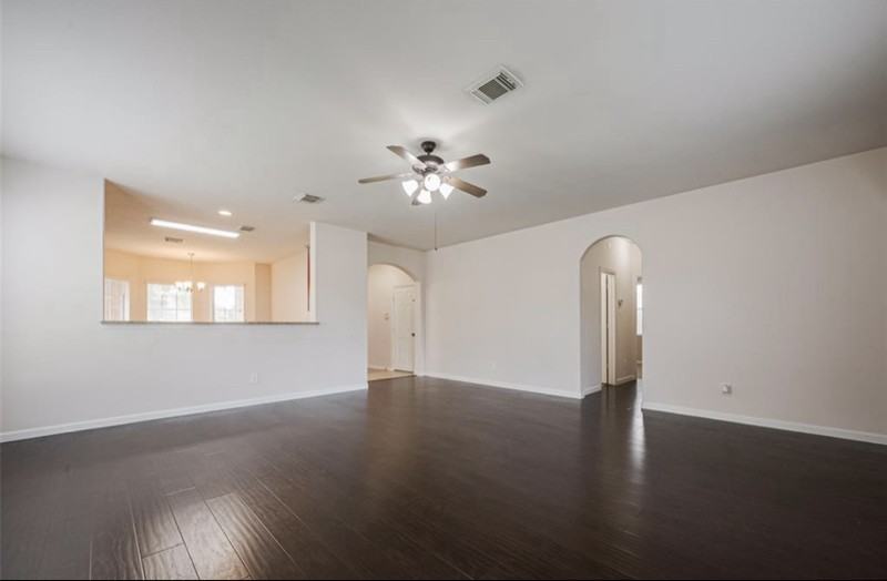 7411 Jacobs Well Dr - Photo 4 of 20