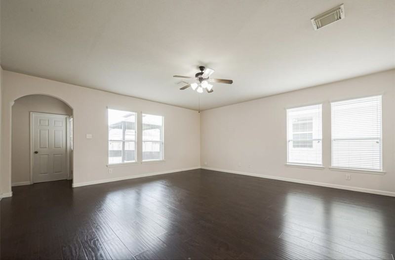 7411 Jacobs Well Dr - Photo 6 of 20