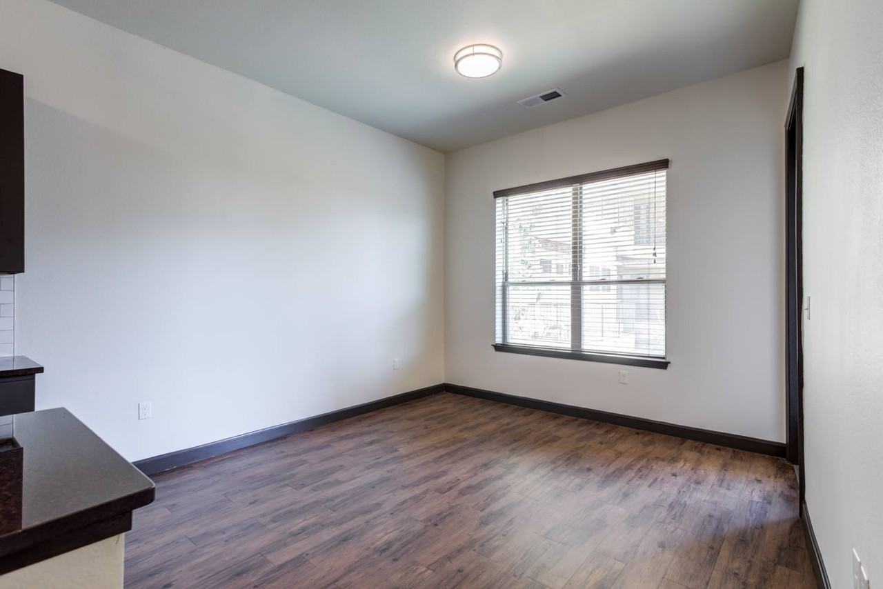 17 Broad - Photo 7 of 20