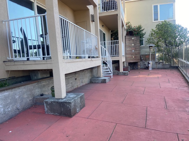 553 Merritt Ave #2 - Photo 3 of 19