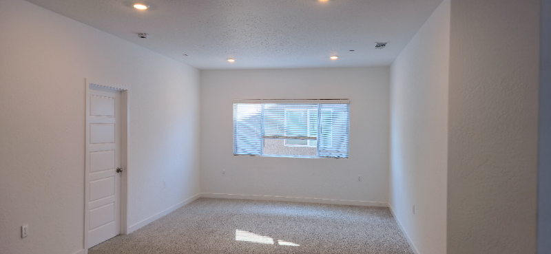 2345 N Argyle Ave - Photo 7 of 20