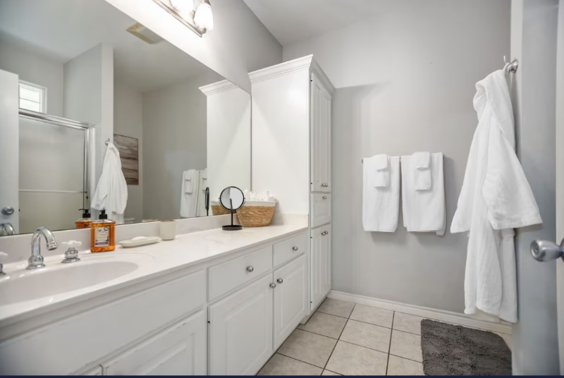 1531 E Austin St - Photo 4 of 10