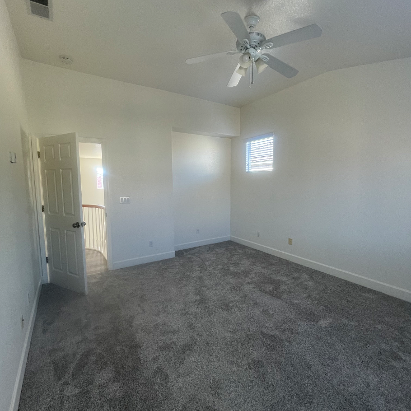 1924 Rochester St - Photo 4 of 8