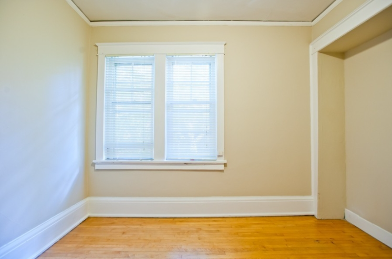 3000 N Oakland Ave #8 - Photo 6 of 10