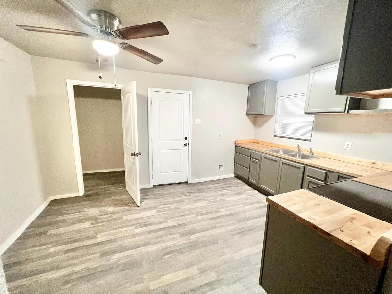 754 Fitch St - Photo 3 of 18