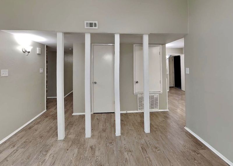 1477 Coffeyville Trl - Photo 2 of 10