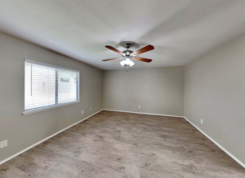 1477 Coffeyville Trl - Photo 5 of 10