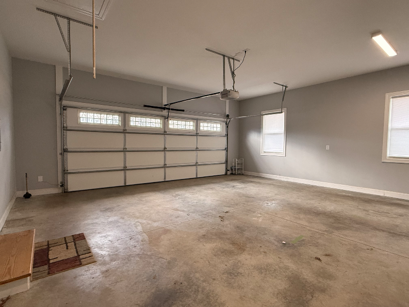 445 Farmer Cir - Photo 3 of 16