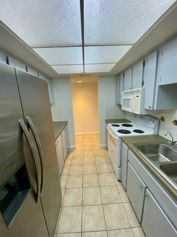 710 N Village Dr N #205 - Photo 6 of 19