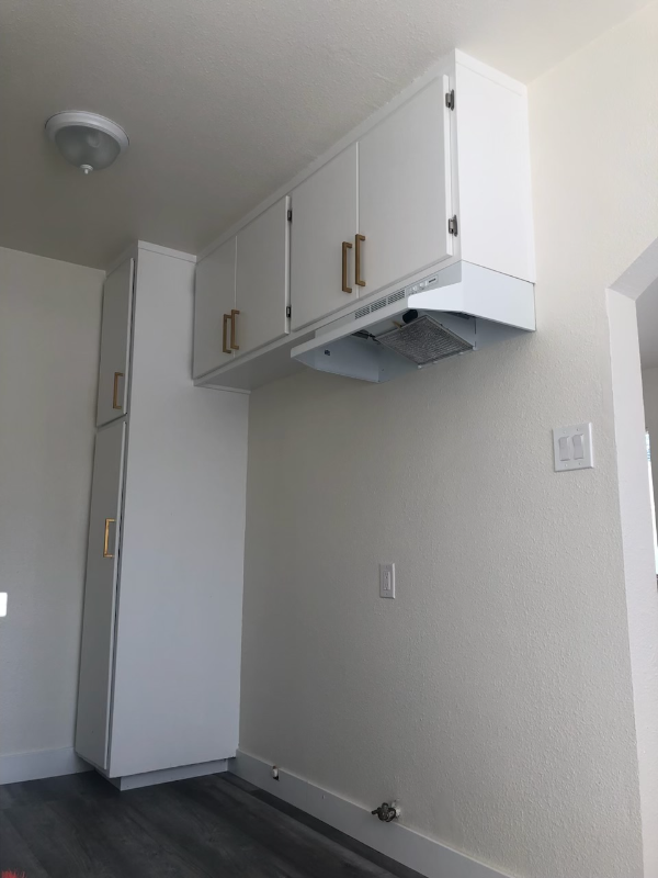 1742 Henderson Ave - Photo 2 of 3