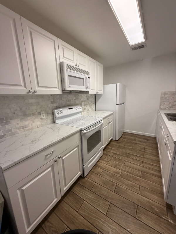 1025 Michigan Dr W #1 - Photo 2 of 7