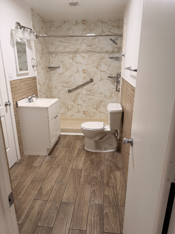 1025 Michigan Dr W #1 - Photo 5 of 7