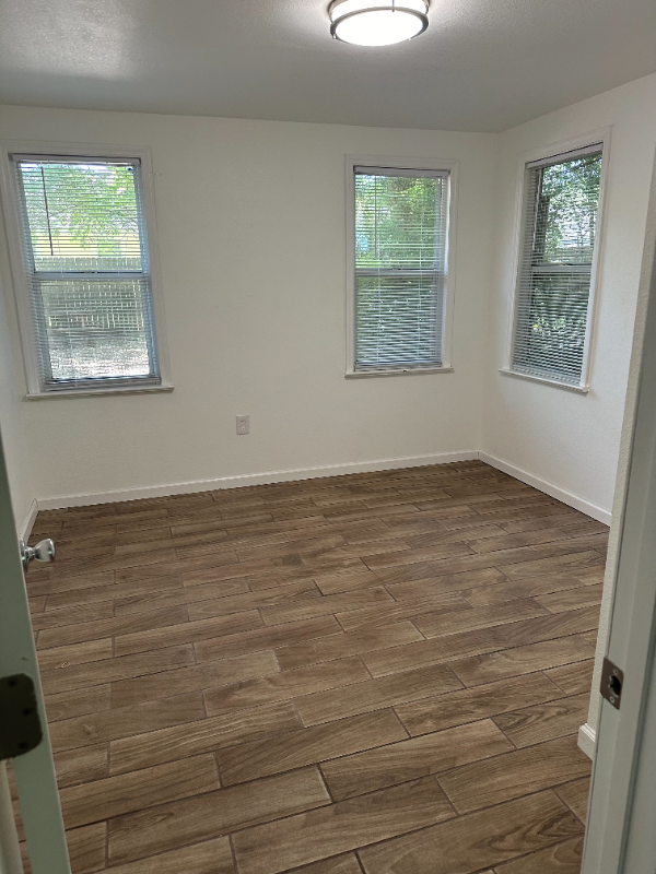 1025 Michigan Dr W #1 - Photo 6 of 7