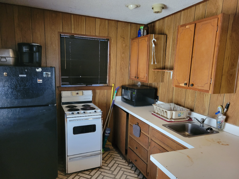 221 Red Bird Ln - Photo 3 of 7