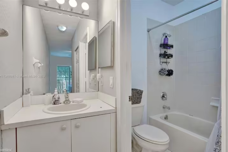 1212 Santa Catalina Ln - Photo 3 of 18