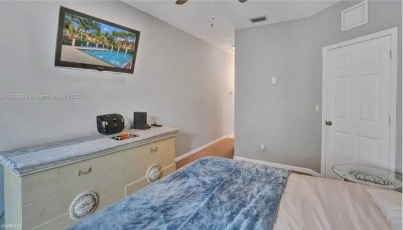 1212 Santa Catalina Ln - Photo 5 of 18